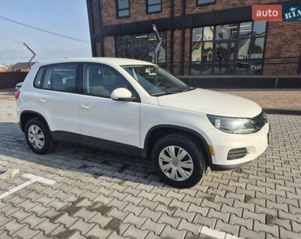 Белый Фольксваген Тигуан, объемом двигателя 1.97 л и пробегом 156 тыс. км за 9999 $, фото 3 на Automoto.ua