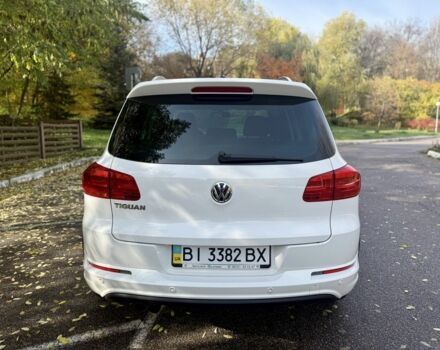 Белый Фольксваген Тигуан, объемом двигателя 2 л и пробегом 35 тыс. км за 21500 $, фото 4 на Automoto.ua