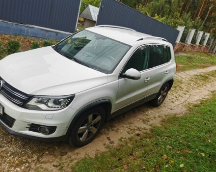 Белый Фольксваген Тигуан, объемом двигателя 2 л и пробегом 219 тыс. км за 14900 $, фото 3 на Automoto.ua