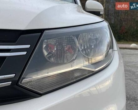 Белый Фольксваген Тигуан, объемом двигателя 2 л и пробегом 216 тыс. км за 14490 $, фото 6 на Automoto.ua