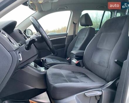 Белый Фольксваген Тигуан, объемом двигателя 2 л и пробегом 216 тыс. км за 14490 $, фото 8 на Automoto.ua