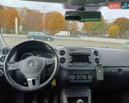 Белый Фольксваген Тигуан, объемом двигателя 2 л и пробегом 95 тыс. км за 17900 $, фото 12 на Automoto.ua