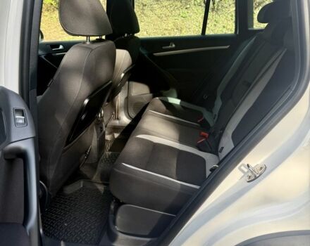 Белый Фольксваген Тигуан, объемом двигателя 2 л и пробегом 35 тыс. км за 21500 $, фото 9 на Automoto.ua