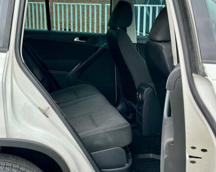 Белый Фольксваген Тигуан, объемом двигателя 1.98 л и пробегом 160 тыс. км за 11000 $, фото 10 на Automoto.ua