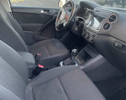 Белый Фольксваген Тигуан, объемом двигателя 1.98 л и пробегом 208 тыс. км за 10800 $, фото 8 на Automoto.ua