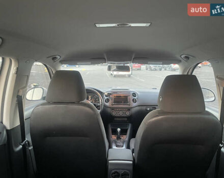 Белый Фольксваген Тигуан, объемом двигателя 1.98 л и пробегом 208 тыс. км за 10800 $, фото 12 на Automoto.ua