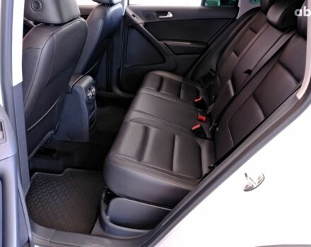 Білий Фольксваген Тігуан, об'ємом двигуна 2 л та пробігом 146 тис. км за 12900 $, фото 7 на Automoto.ua