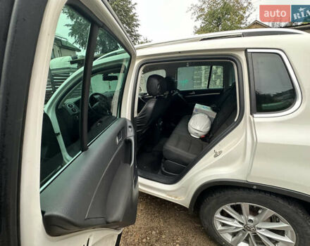 Білий Фольксваген Тігуан, об'ємом двигуна 1.97 л та пробігом 270 тис. км за 17300 $, фото 17 на Automoto.ua