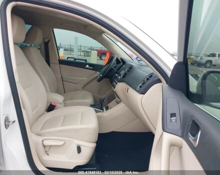 Белый Фольксваген Тигуан, объемом двигателя 2 л и пробегом 115 тыс. км за 9500 $, фото 6 на Automoto.ua