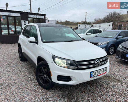 Белый Фольксваген Тигуан, объемом двигателя 2 л и пробегом 199 тыс. км за 12200 $, фото 1 на Automoto.ua