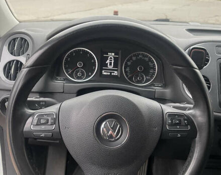 Белый Фольксваген Тигуан, объемом двигателя 1.98 л и пробегом 198 тыс. км за 10800 $, фото 8 на Automoto.ua