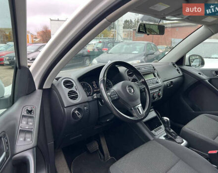 Белый Фольксваген Тигуан, объемом двигателя 2 л и пробегом 199 тыс. км за 12200 $, фото 12 на Automoto.ua