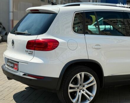 Білий Фольксваген Тігуан, об'ємом двигуна 2 л та пробігом 250 тис. км за 16490 $, фото 4 на Automoto.ua