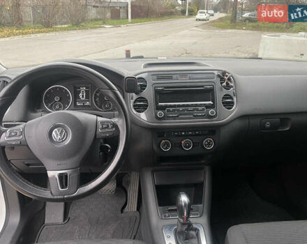 Белый Фольксваген Тигуан, объемом двигателя 1.98 л и пробегом 198 тыс. км за 10800 $, фото 7 на Automoto.ua