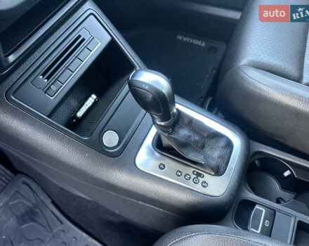 Белый Фольксваген Тигуан, объемом двигателя 2 л и пробегом 248 тыс. км за 9999 $, фото 10 на Automoto.ua