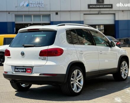 Білий Фольксваген Тігуан, об'ємом двигуна 2 л та пробігом 250 тис. км за 16490 $, фото 5 на Automoto.ua