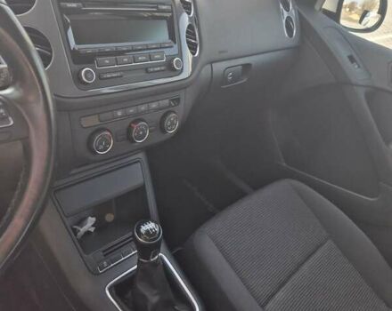 Белый Фольксваген Тигуан, объемом двигателя 1.97 л и пробегом 156 тыс. км за 9900 $, фото 10 на Automoto.ua