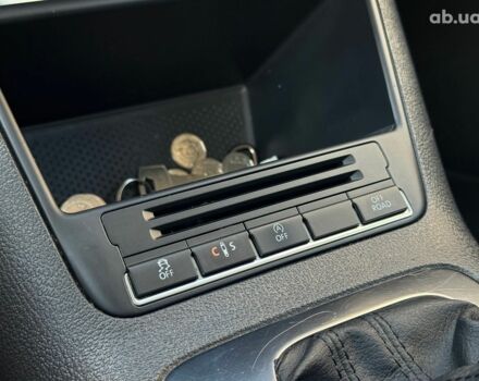 Білий Фольксваген Тігуан, об'ємом двигуна 2 л та пробігом 250 тис. км за 16490 $, фото 27 на Automoto.ua