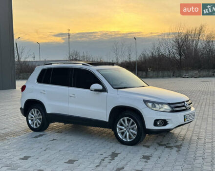 Белый Фольксваген Тигуан, объемом двигателя 1.97 л и пробегом 245 тыс. км за 12999 $, фото 2 на Automoto.ua