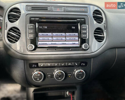 Белый Фольксваген Тигуан, объемом двигателя 2 л и пробегом 161 тыс. км за 12750 $, фото 25 на Automoto.ua