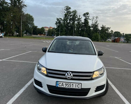 Белый Фольксваген Тигуан, объемом двигателя 1.97 л и пробегом 210 тыс. км за 14000 $, фото 1 на Automoto.ua