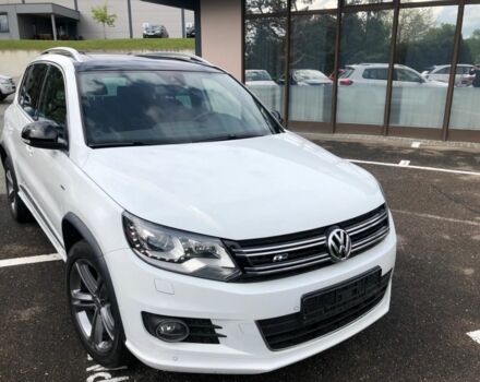 Білий Фольксваген Тігуан, об'ємом двигуна 2 л та пробігом 142 тис. км за 9200 $, фото 9 на Automoto.ua