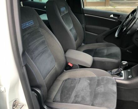 Білий Фольксваген Тігуан, об'ємом двигуна 2 л та пробігом 142 тис. км за 9200 $, фото 12 на Automoto.ua