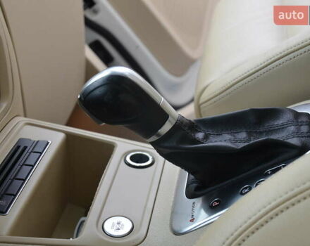 Белый Фольксваген Тигуан, объемом двигателя 2 л и пробегом 156 тыс. км за 12750 $, фото 41 на Automoto.ua