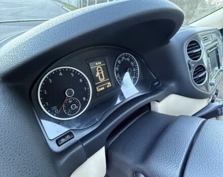 Білий Фольксваген Тігуан, об'ємом двигуна 2 л та пробігом 122 тис. км за 12200 $, фото 20 на Automoto.ua