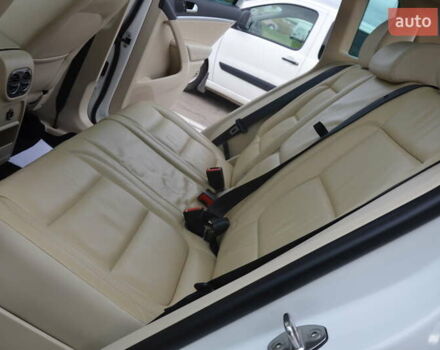 Белый Фольксваген Тигуан, объемом двигателя 2 л и пробегом 156 тыс. км за 12750 $, фото 51 на Automoto.ua