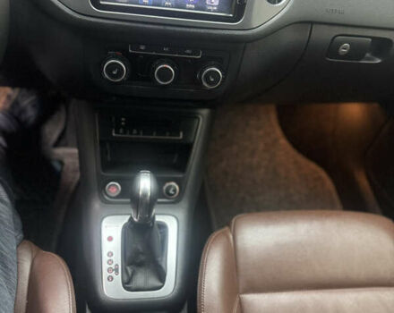 Белый Фольксваген Тигуан, объемом двигателя 2 л и пробегом 176 тыс. км за 15850 $, фото 15 на Automoto.ua