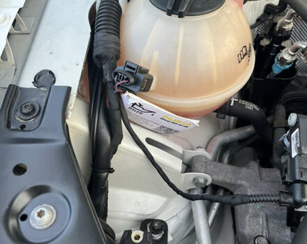 Белый Фольксваген Тигуан, объемом двигателя 1.97 л и пробегом 210 тыс. км за 14000 $, фото 18 на Automoto.ua