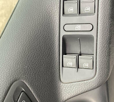 Белый Фольксваген Тигуан, объемом двигателя 1.98 л и пробегом 162 тыс. км за 12300 $, фото 9 на Automoto.ua