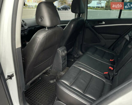 Белый Фольксваген Тигуан, объемом двигателя 2 л и пробегом 161 тыс. км за 12750 $, фото 22 на Automoto.ua