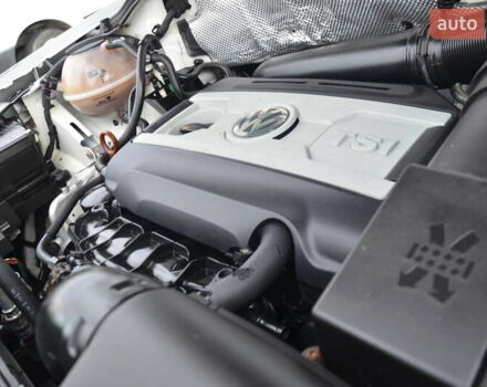 Белый Фольксваген Тигуан, объемом двигателя 2 л и пробегом 156 тыс. км за 12750 $, фото 65 на Automoto.ua