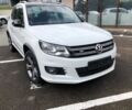 Білий Фольксваген Тігуан, об'ємом двигуна 2 л та пробігом 142 тис. км за 9200 $, фото 4 на Automoto.ua