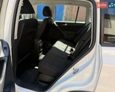 Білий Фольксваген Тігуан, об'ємом двигуна 1.97 л та пробігом 243 тис. км за 10999 $, фото 17 на Automoto.ua