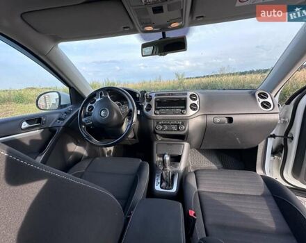 Білий Фольксваген Тігуан, об'ємом двигуна 1.97 л та пробігом 287 тис. км за 15800 $, фото 10 на Automoto.ua