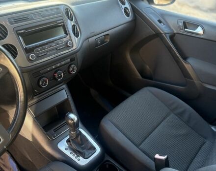 Білий Фольксваген Тігуан, об'ємом двигуна 2 л та пробігом 220 тис. км за 259 $, фото 22 на Automoto.ua