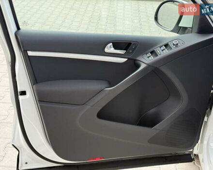 Білий Фольксваген Тігуан, об'ємом двигуна 1.97 л та пробігом 292 тис. км за 16900 $, фото 17 на Automoto.ua