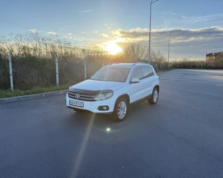 Білий Фольксваген Тігуан, об'ємом двигуна 2 л та пробігом 122 тис. км за 12200 $, фото 2 на Automoto.ua