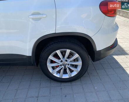 Белый Фольксваген Тигуан, объемом двигателя 1.98 л и пробегом 178 тыс. км за 15000 $, фото 9 на Automoto.ua