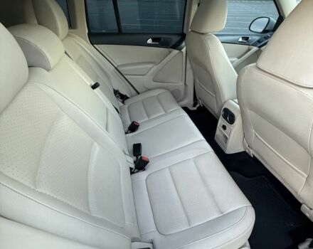 Білий Фольксваген Тігуан, об'ємом двигуна 2 л та пробігом 122 тис. км за 12200 $, фото 14 на Automoto.ua