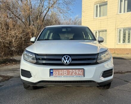 Білий Фольксваген Тігуан, об'ємом двигуна 2 л та пробігом 220 тис. км за 259 $, фото 3 на Automoto.ua