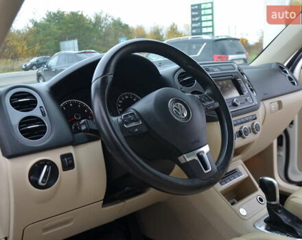 Белый Фольксваген Тигуан, объемом двигателя 2 л и пробегом 156 тыс. км за 12750 $, фото 38 на Automoto.ua