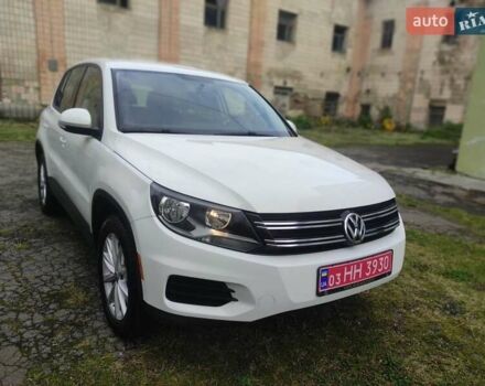 Білий Фольксваген Тігуан, об'ємом двигуна 2 л та пробігом 136 тис. км за 11800 $, фото 5 на Automoto.ua
