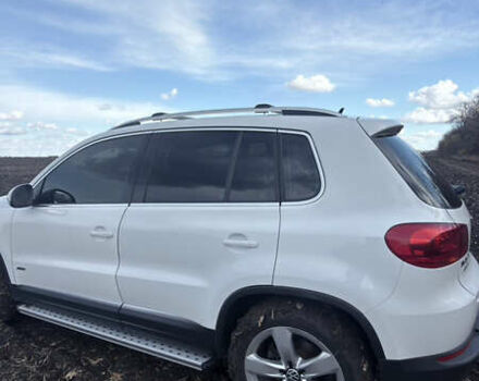 Белый Фольксваген Тигуан, объемом двигателя 1.97 л и пробегом 278 тыс. км за 15700 $, фото 3 на Automoto.ua