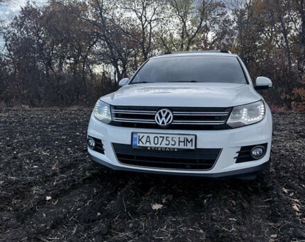 Белый Фольксваген Тигуан, объемом двигателя 1.97 л и пробегом 278 тыс. км за 15700 $, фото 2 на Automoto.ua