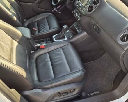 Білий Фольксваген Тігуан, об'ємом двигуна 1.98 л та пробігом 196 тис. км за 12900 $, фото 28 на Automoto.ua