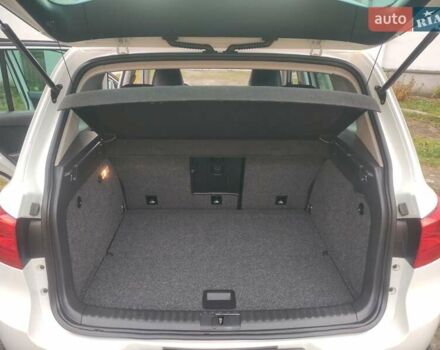 Білий Фольксваген Тігуан, об'ємом двигуна 2 л та пробігом 136 тис. км за 11800 $, фото 23 на Automoto.ua